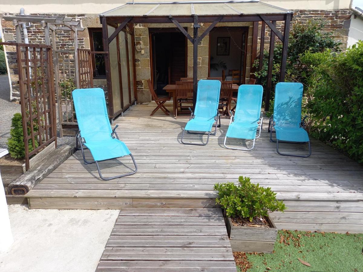 La Gasteboisiere With Swimming Pool And Games Room Le Mesnil-Adelee Exterior photo