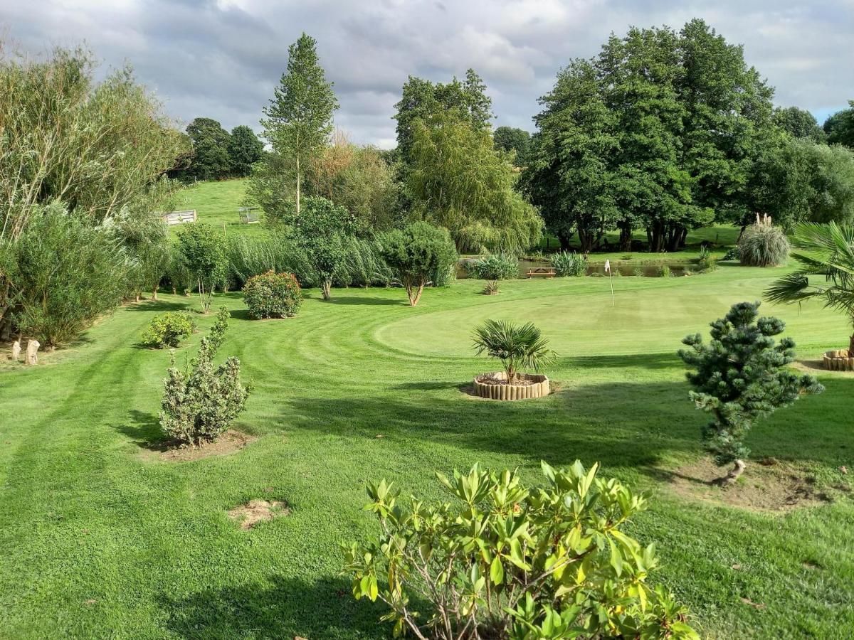 La Gasteboisiere With Swimming Pool And Games Room Le Mesnil-Adelee Exterior photo