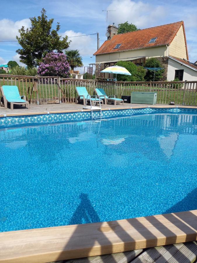 La Gasteboisiere With Swimming Pool And Games Room Le Mesnil-Adelee Exterior photo