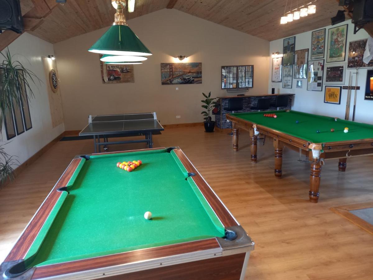 La Gasteboisiere With Swimming Pool And Games Room Le Mesnil-Adelee Exterior photo
