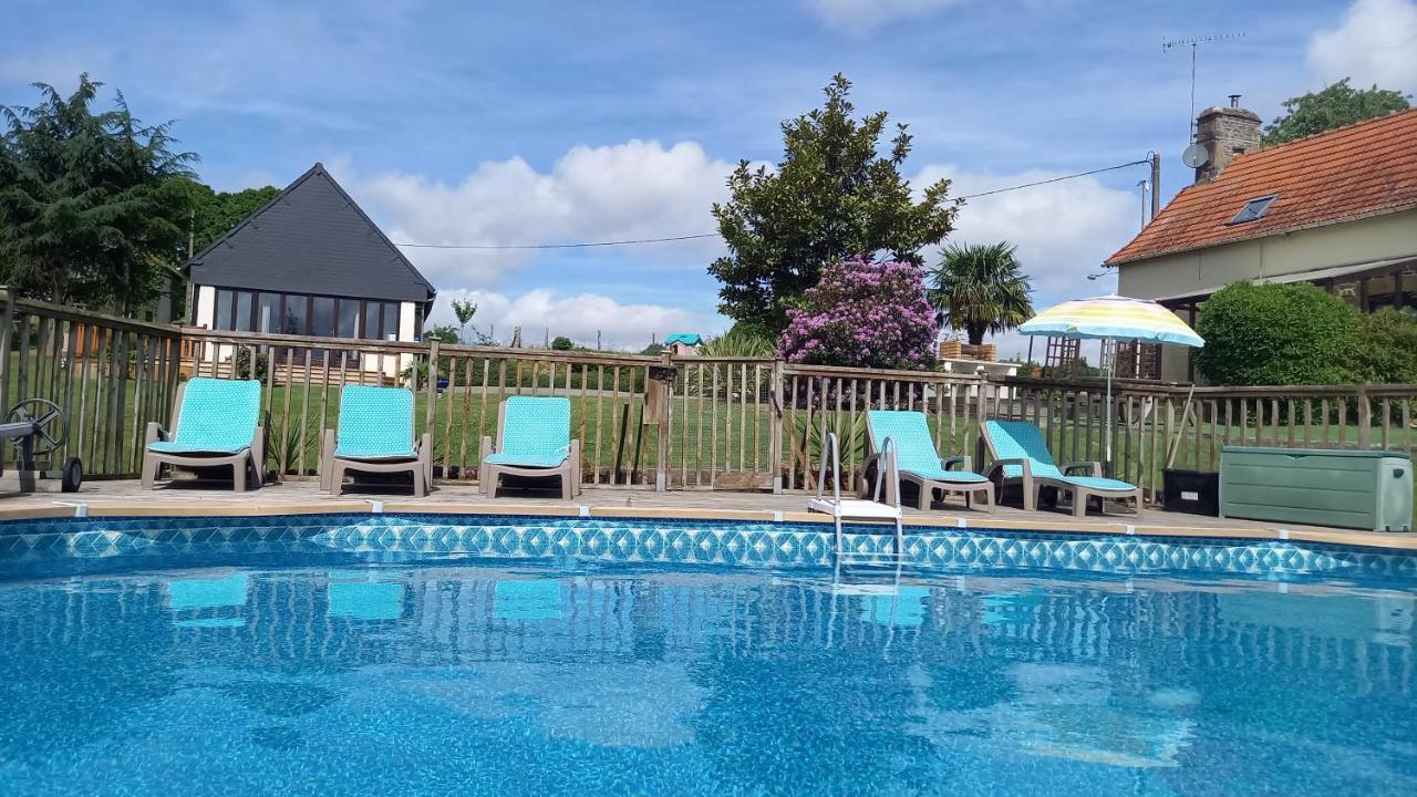 La Gasteboisiere With Swimming Pool And Games Room Le Mesnil-Adelee Exterior photo